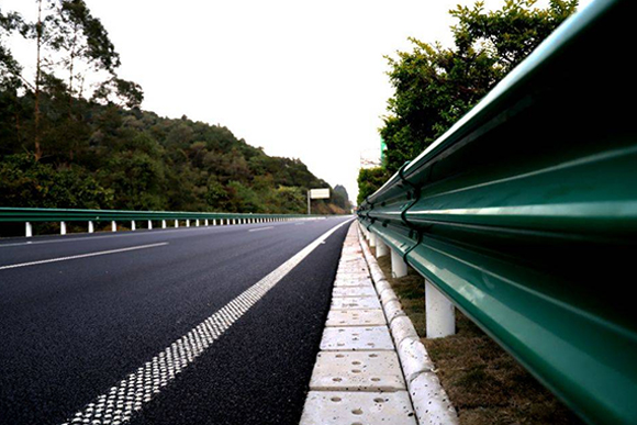 安阳高速公路护栏的常用类型